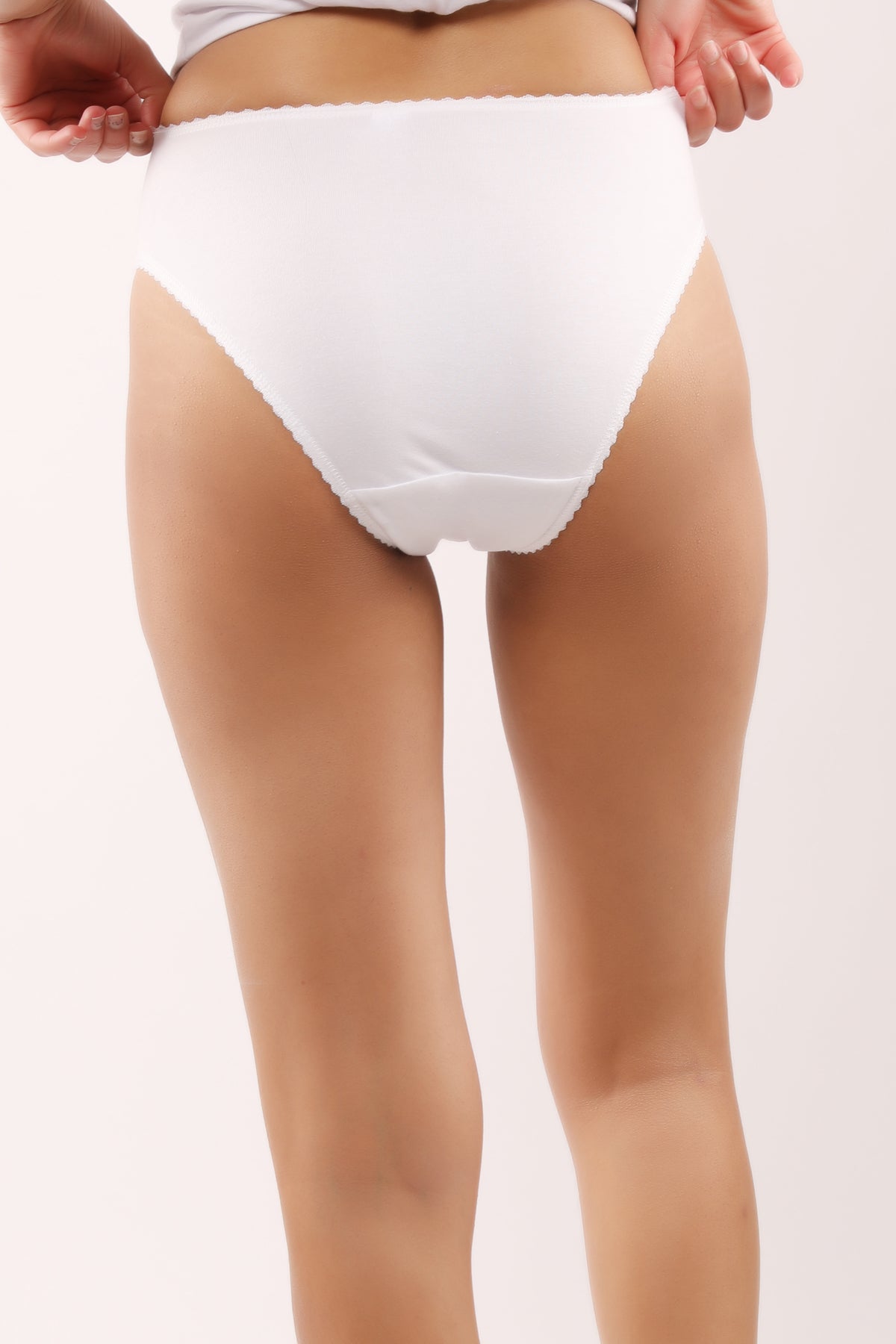 Lot de 4 slips femme avec dentelle